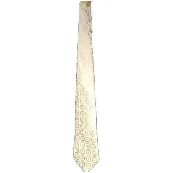 Giorgio Armani Men Tie Gray Geometric Pattern Squares Silk Made in Italy Jaquard
